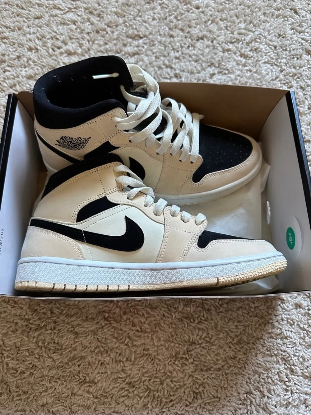 Air Jordan 1 Mid 